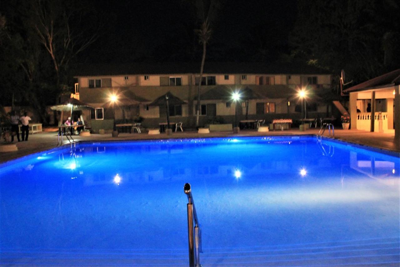 Badala Park Hotel Kotu Exterior foto