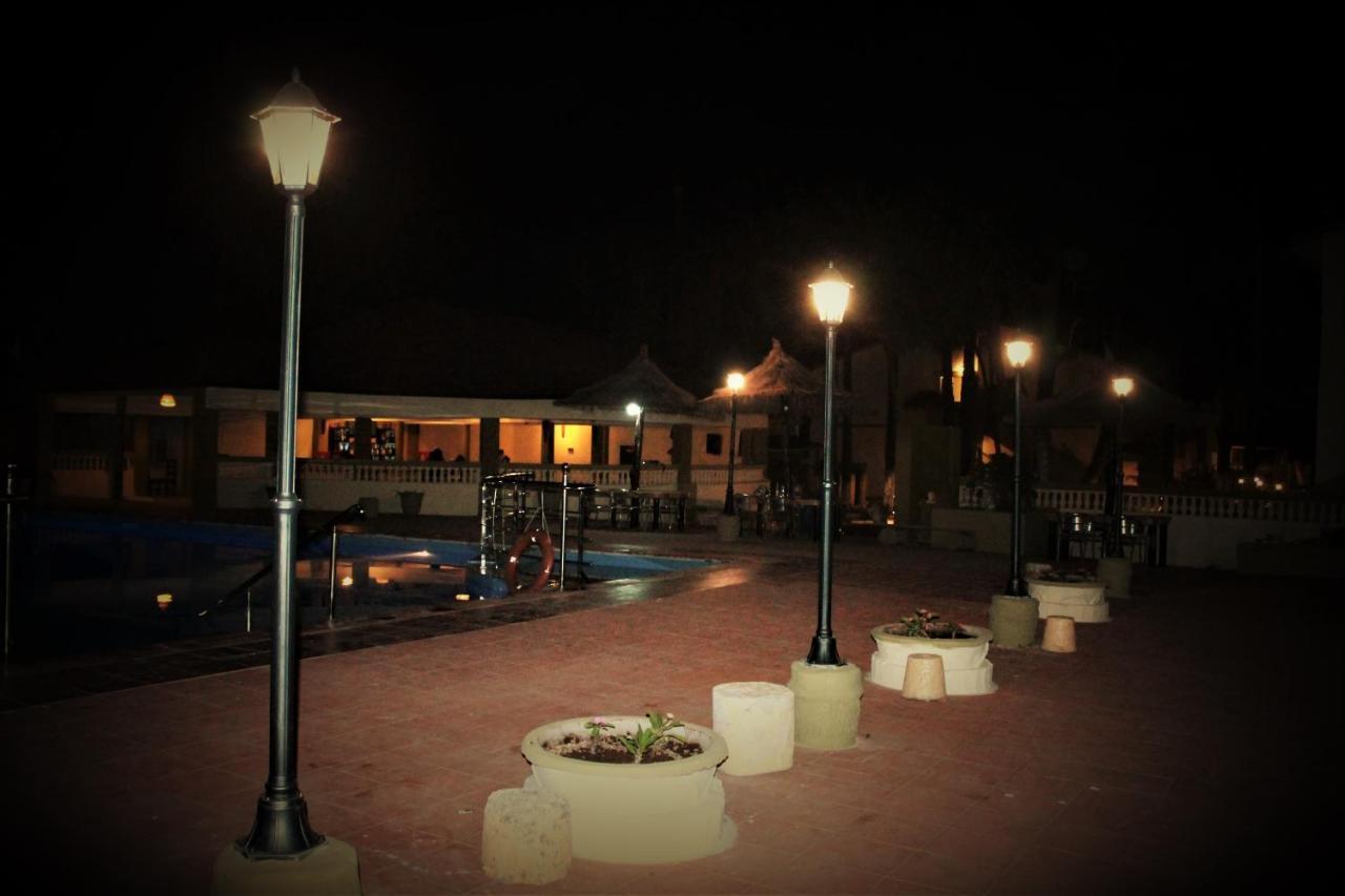 Badala Park Hotel Kotu Exterior foto