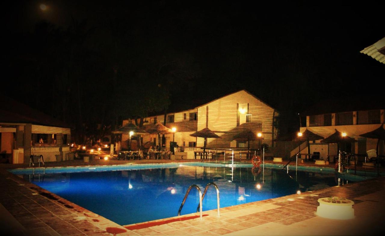 Badala Park Hotel Kotu Exterior foto