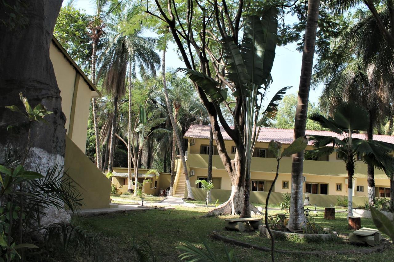 Badala Park Hotel Kotu Exterior foto