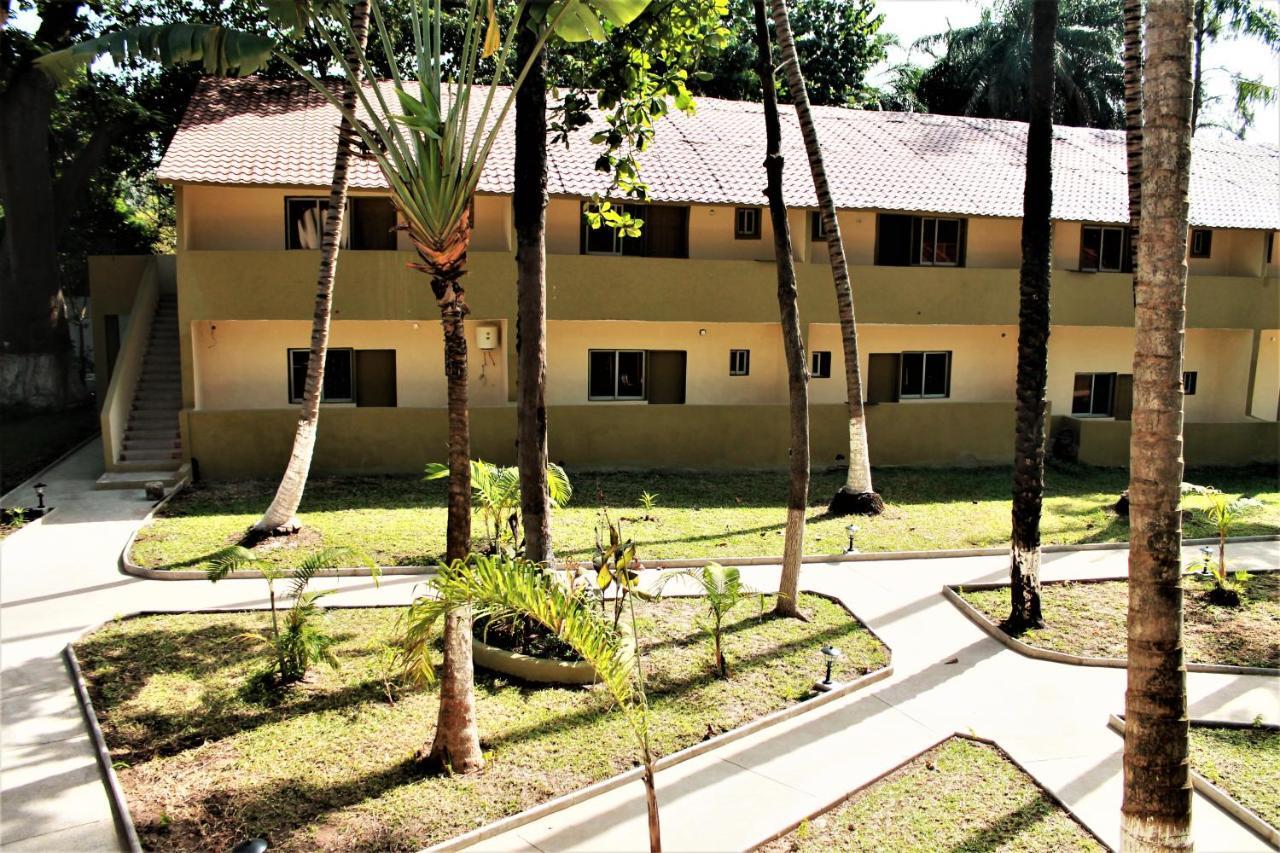Badala Park Hotel Kotu Exterior foto