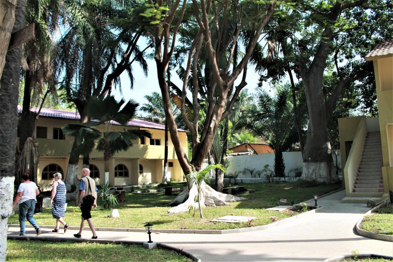 Badala Park Hotel Kotu Exterior foto